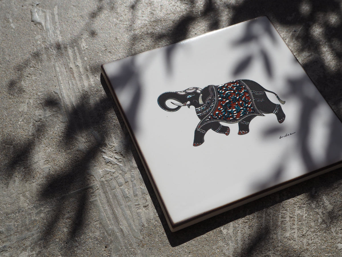 受注生産】TMHMの九谷焼 × MIHO MURAKAMI/ART PLATE- Elephant – A&Ko