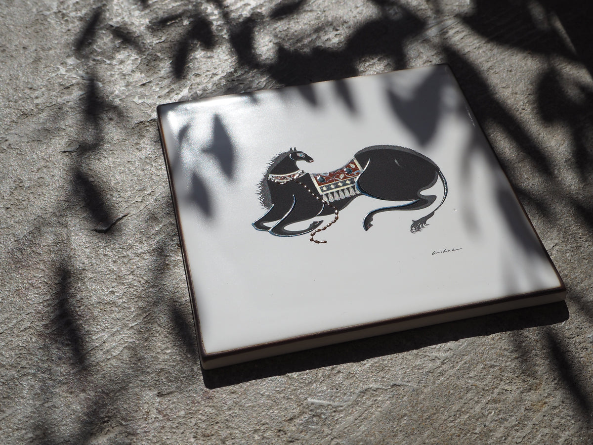 受注生産】TMHMの九谷焼 × MIHO MURAKAMI/ART PLATE-Horse – A&Ko